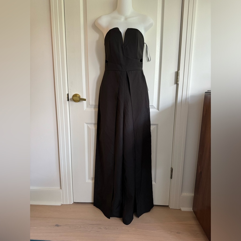 Lulu’s black strapless jumpsuit new with tags Small